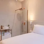 Faubourg Station Apartamento *