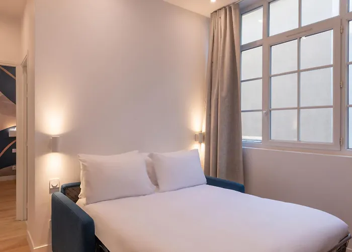 Faubourg Station Apartment Paris