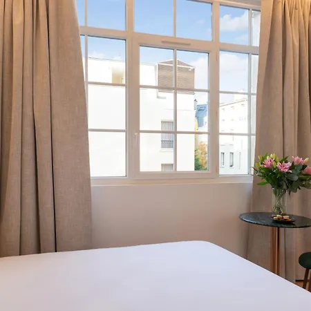 Faubourg Station * Παρίσι